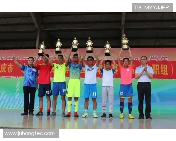 武汉足球队力压群雄荣登足球力量排行榜首位 武汉足球队力压群雄荣登足球力量排行榜首位